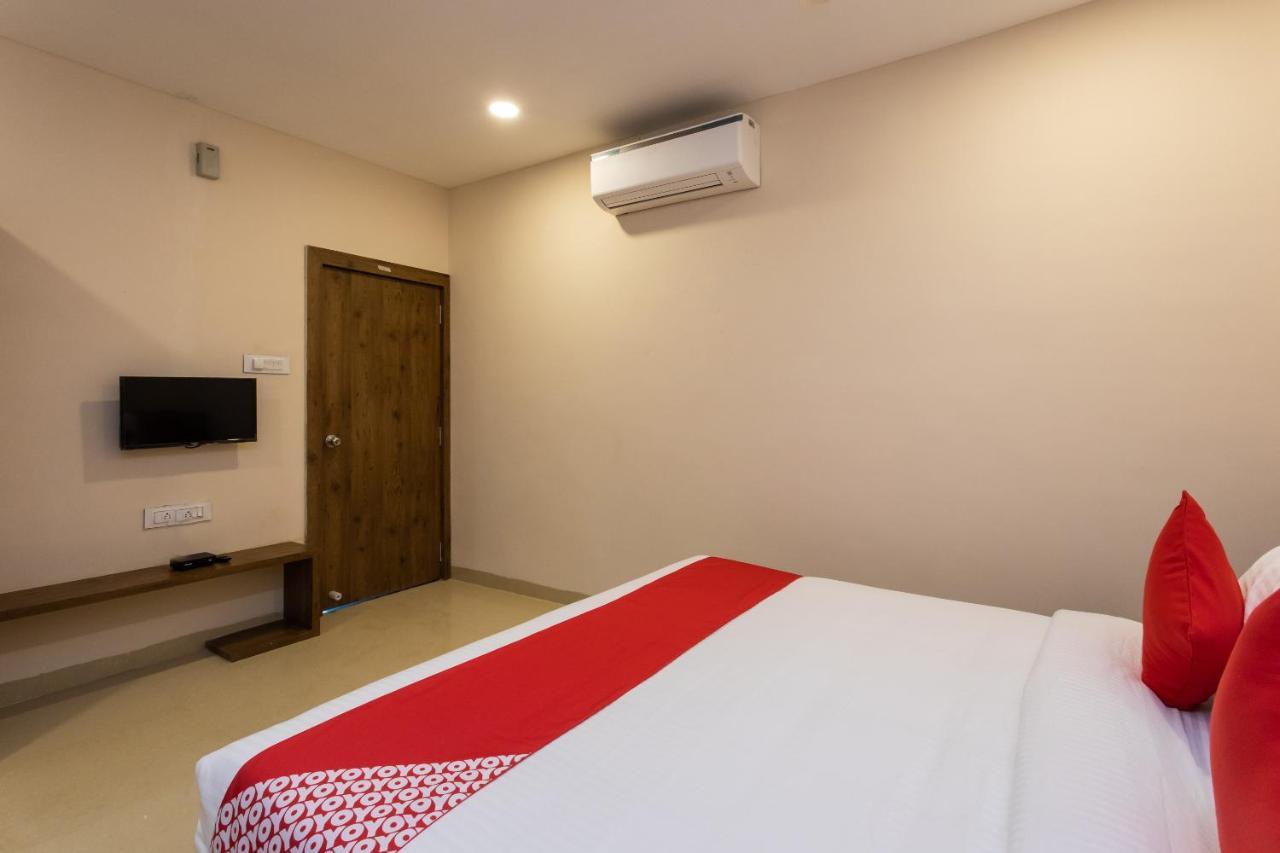 Oyo 75956 Hotel Grand Rourkela Esterno foto