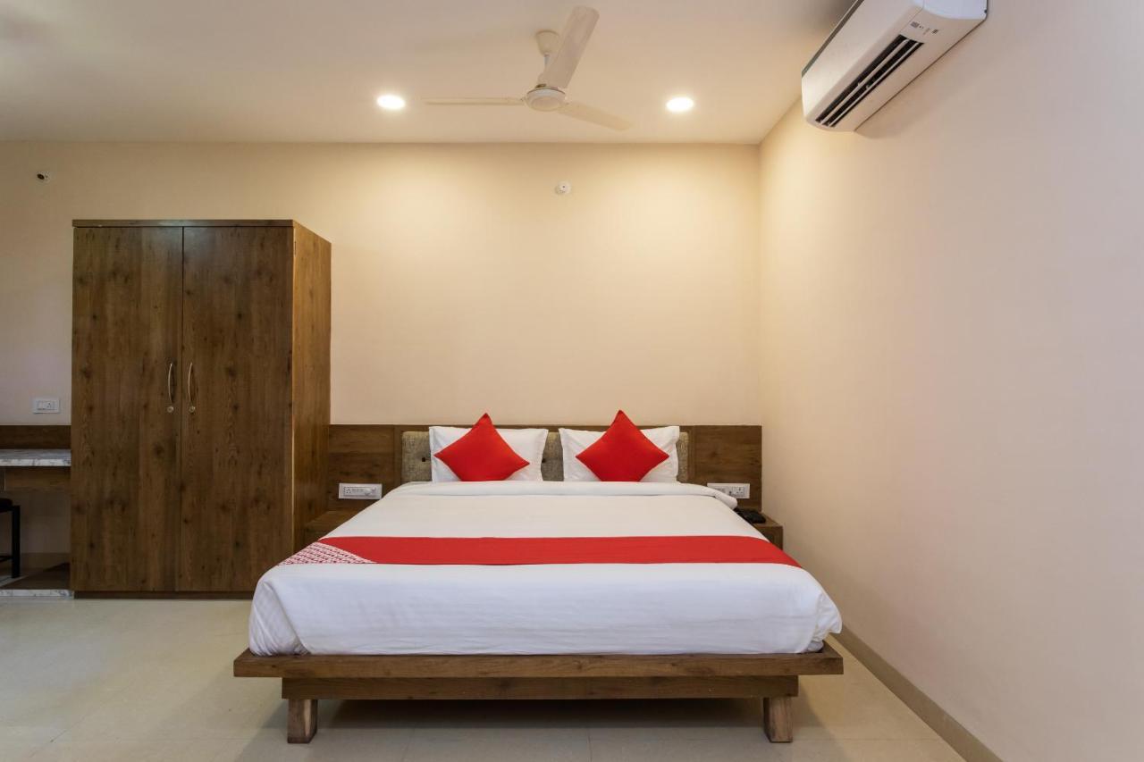Oyo 75956 Hotel Grand Rourkela Esterno foto